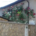 招待所 Modern&cozy Bosnian House With Garden+free Parking 3*