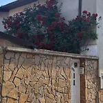 Modern&cozy Bosnian House With Garden+free Parking