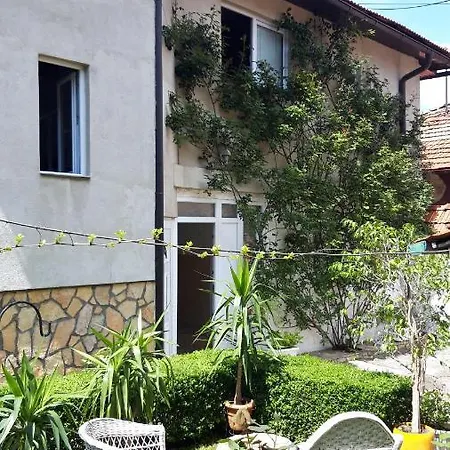 Gasthof Modern&cozy Bosnian House With Garden+free Parking SJJ