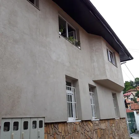 Penzion Modern&cozy Bosnian House With Garden+free Parking 3*