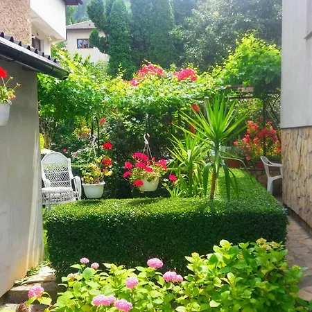 Modern&cozy Bosnian House With Garden+free Parking *