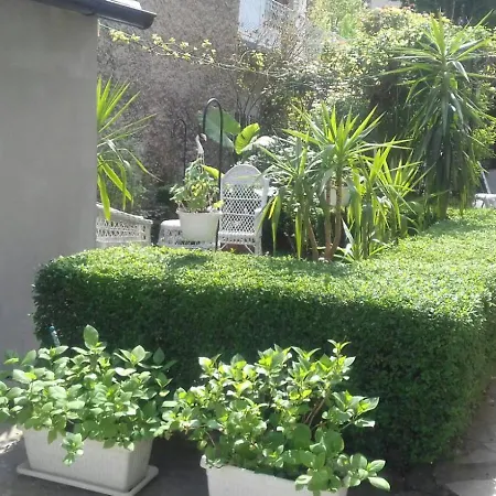 Modern&cozy Bosnian House With Garden+free Parking