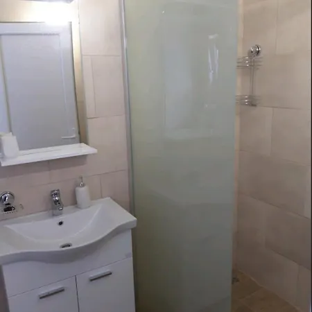 Pensionat Modern&cozy Bosnian House With Garden+free Parking Sarajevo
