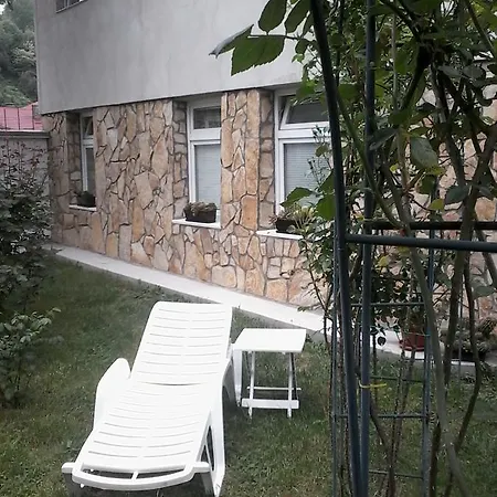 Modern&cozy Bosnian House With Garden+free Parking