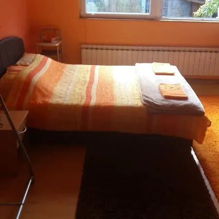 Modern&cozy Bosnian House With Garden+free Parking SJJ