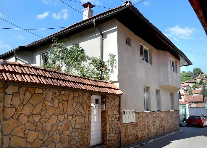 Modern&cozy Bosnian House With Garden+free Parking Sarajevo